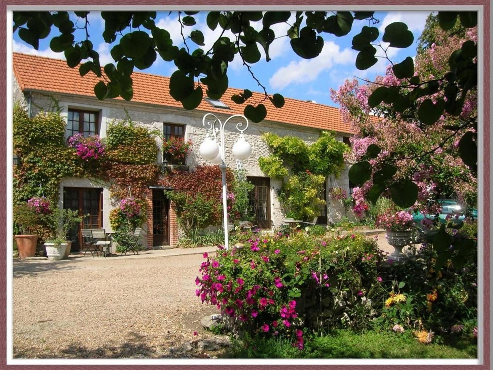 Tavers Charme Au Coeur Des Chateaux De La Loire Avec Wifi - Fr-1-590-305 B&B 외부 사진